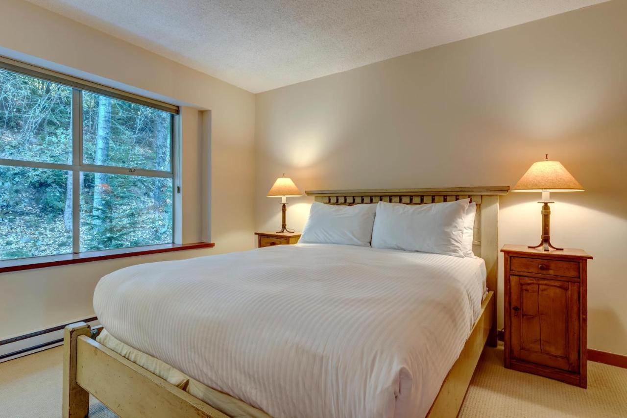 Villa Snowy Creek 14 Whistler Exterior foto